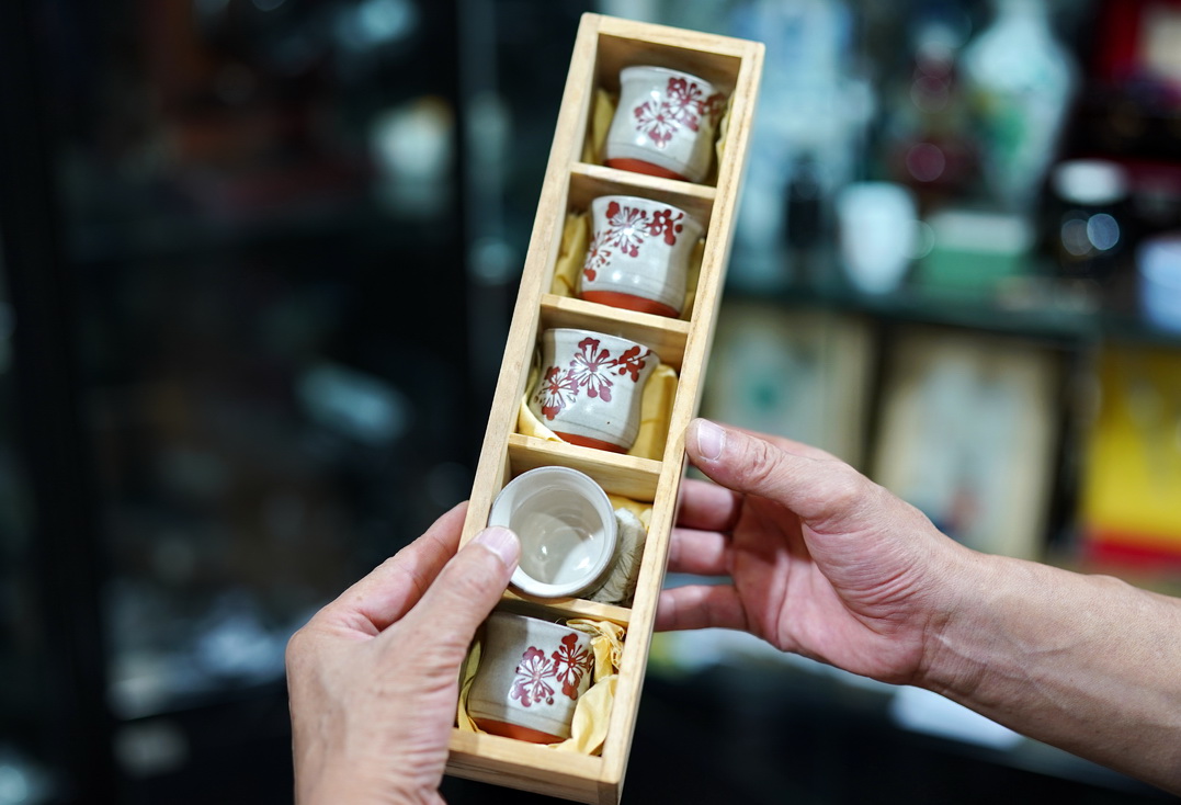 一篇10万+的文章，引出众人询问：你那卖日本瓷的朋友都有啥？