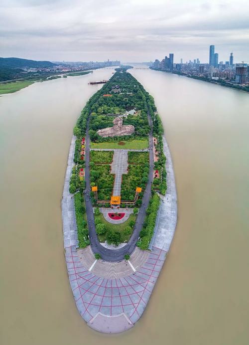 全世界人民向往的地方,全国各族人民向往的圣地