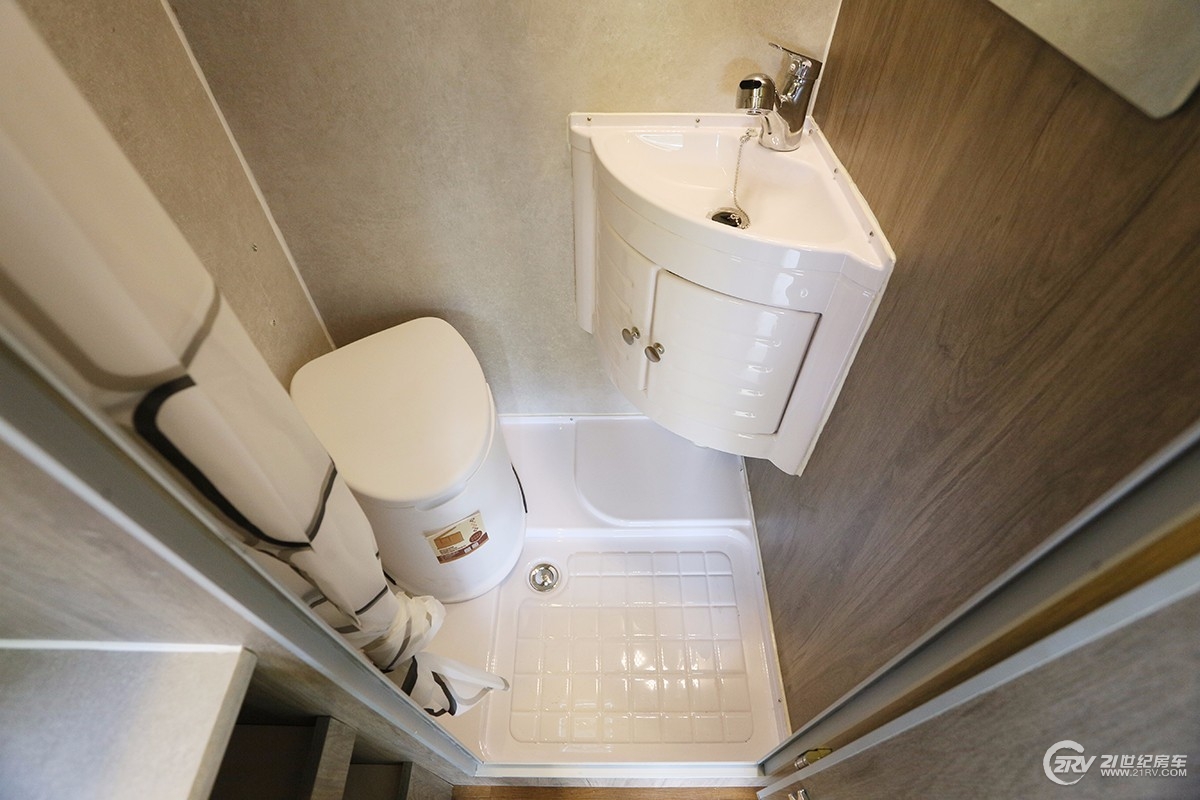 房车价格5-10万元拖挂式房车,房车价格5-10万元7米拖挂房车