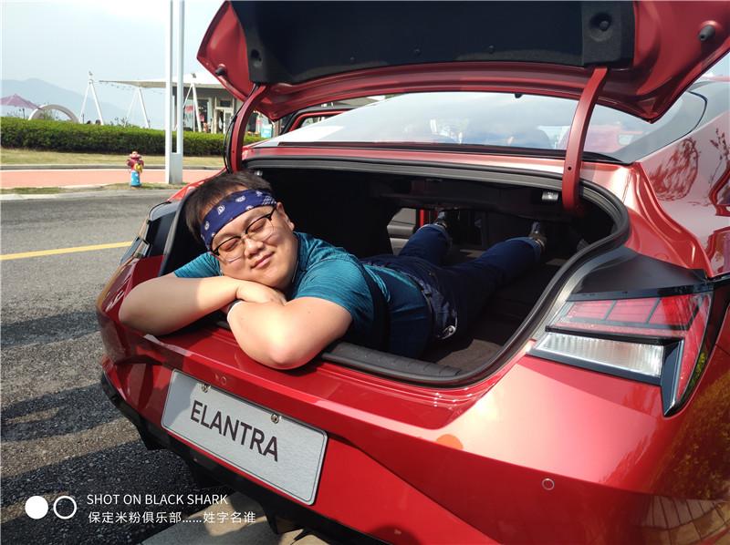 2020现代第七代伊兰特白色,小米社区新品季