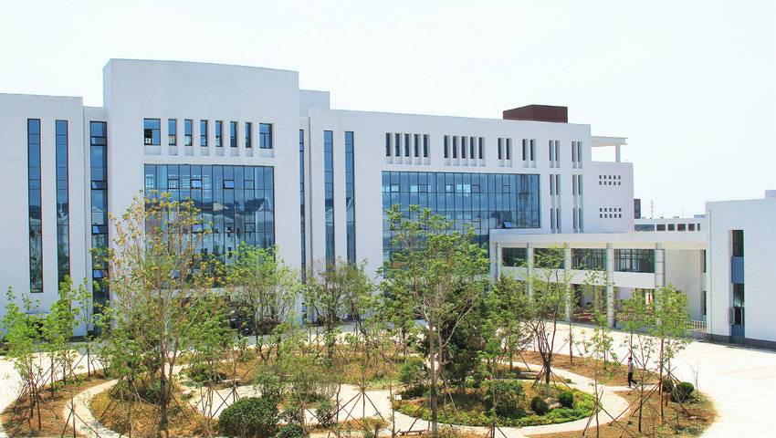 人人都羡慕的大学,有五所专科学校毕业能端上铁饭碗