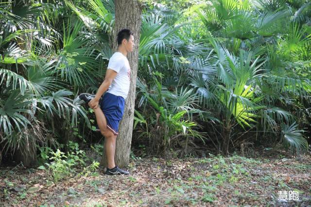 5公里跑后拉伸动作,跑后拉伸详细教程