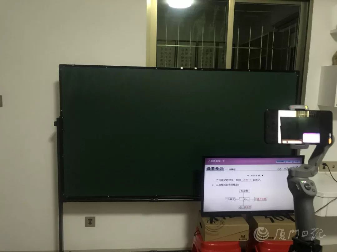 老师被逼成网红直播上课的背后,盘点那些全网被学生逼疯的老师