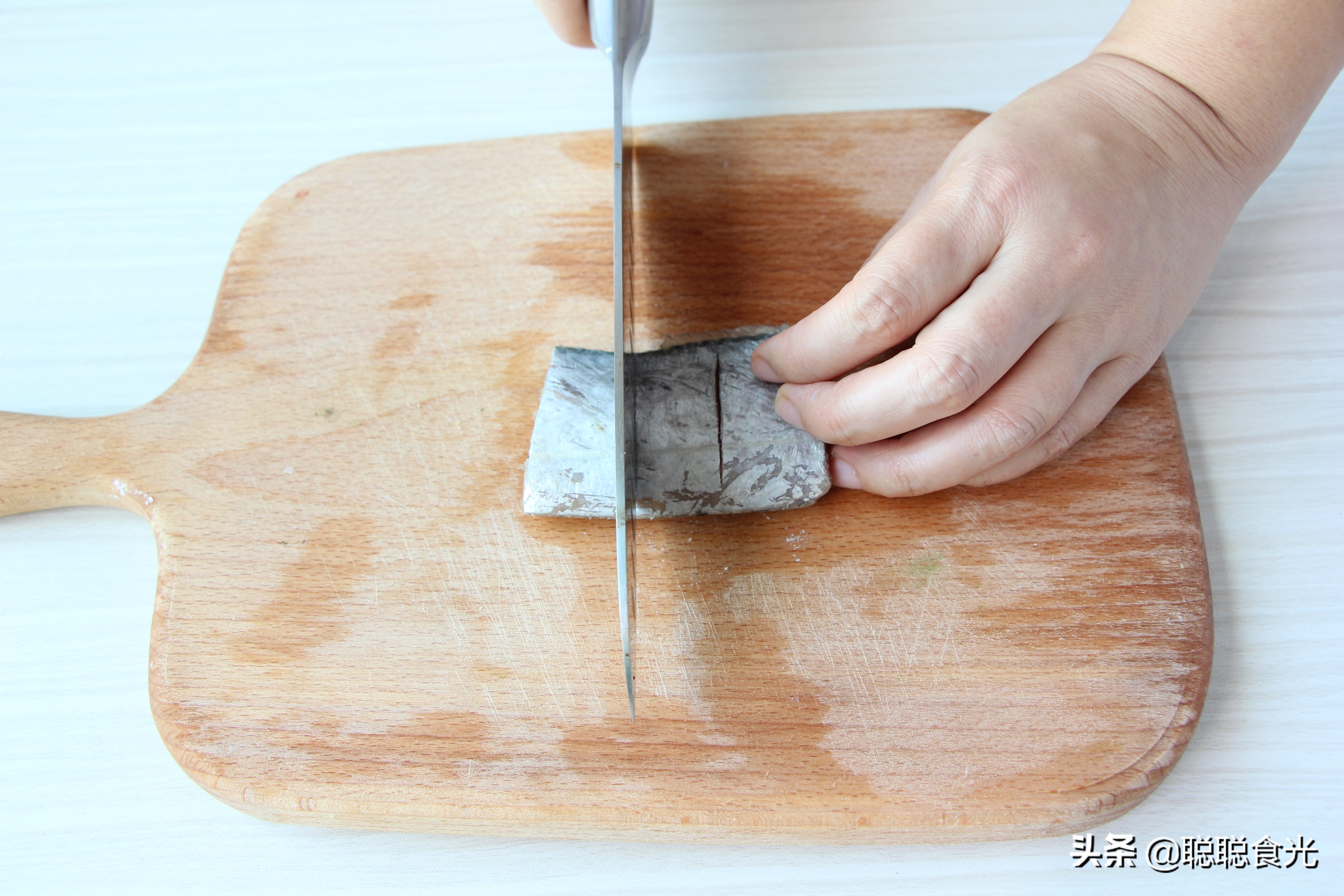 带鱼怎么做才好吃大厨教你一招,带鱼怎么做好吃又简单还没腥味