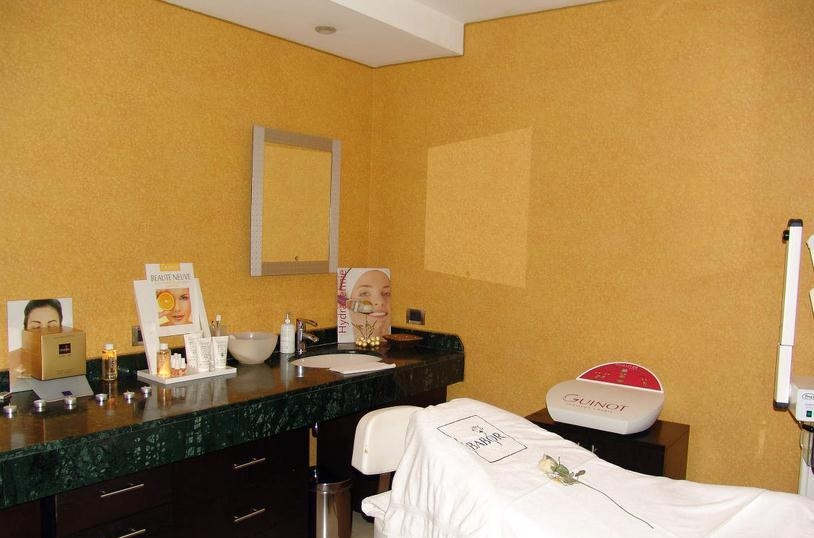 美容院吸引顾客广告词,美容院广告语吸引人4个字