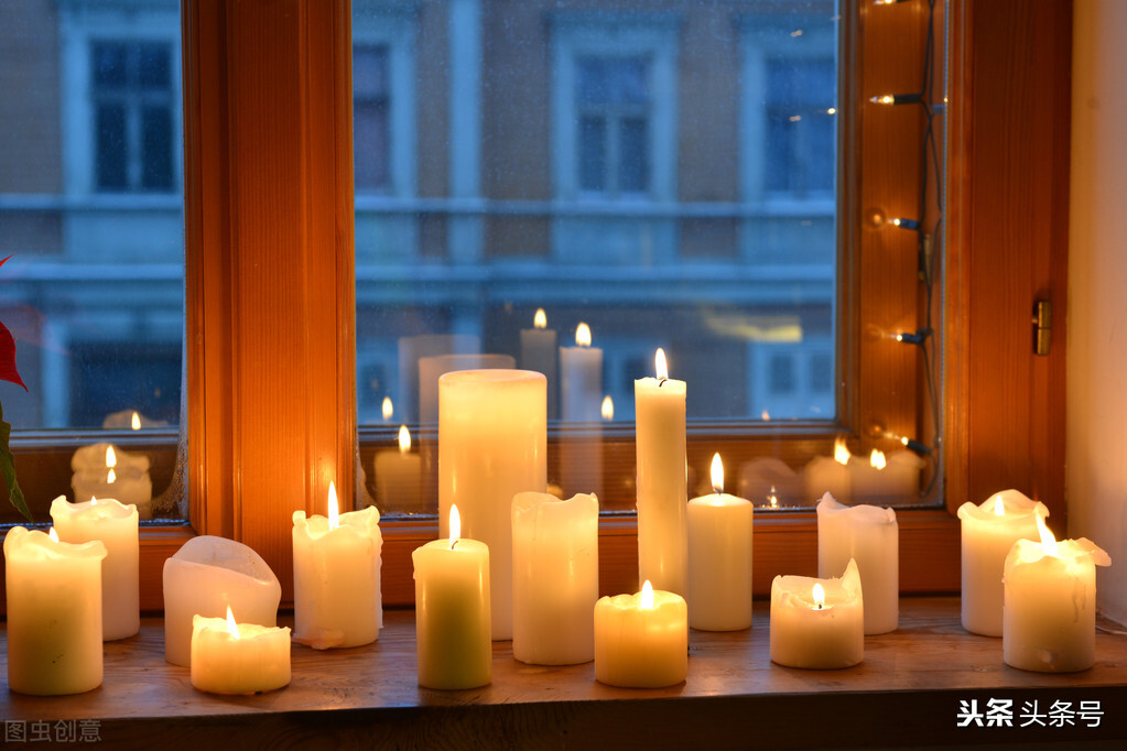 电灯发明者简介,电灯的发明者是谁爱迪生