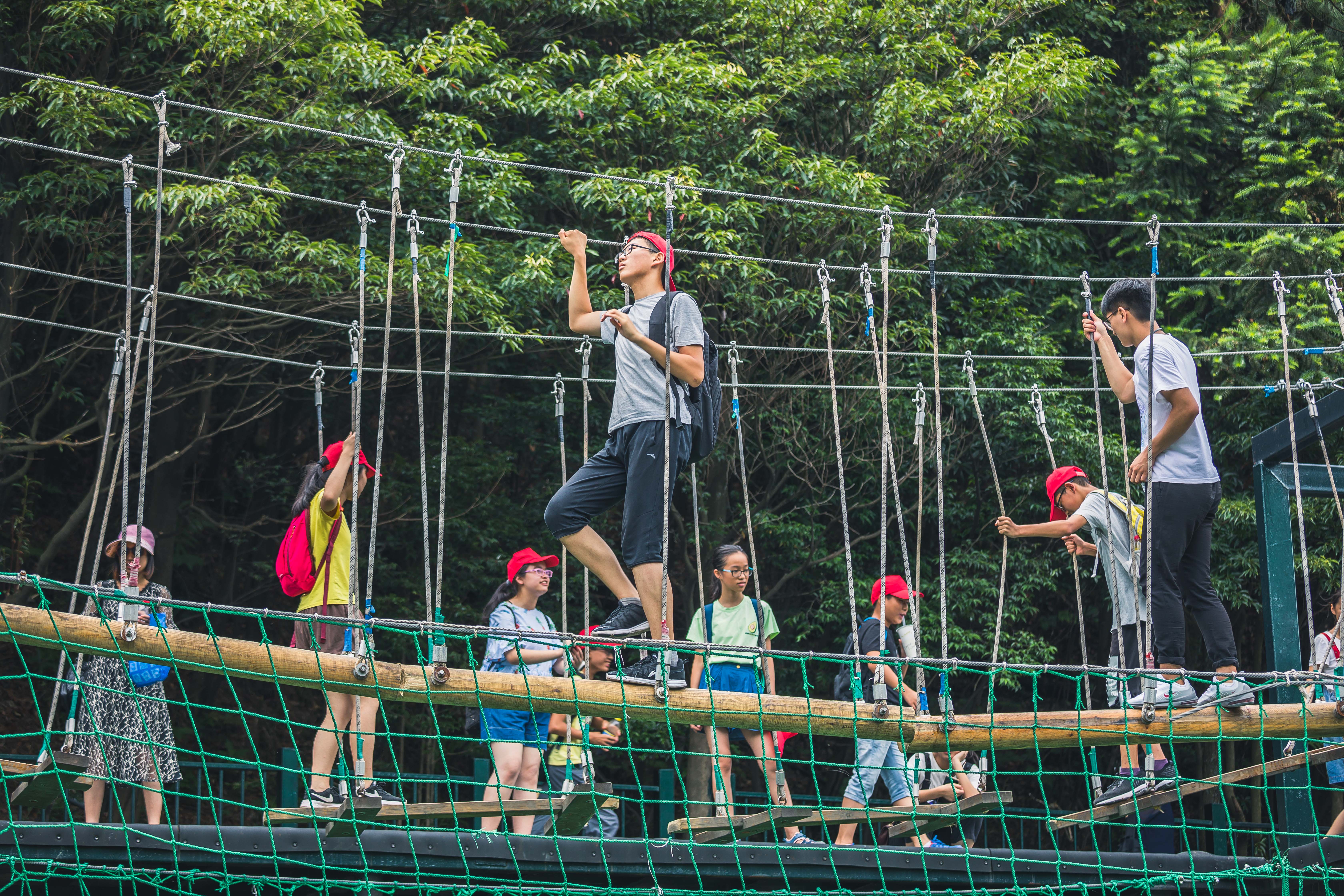 第一次去重庆奥陶纪应该怎样玩？真如抖音上那么刺激？亲自试试吧