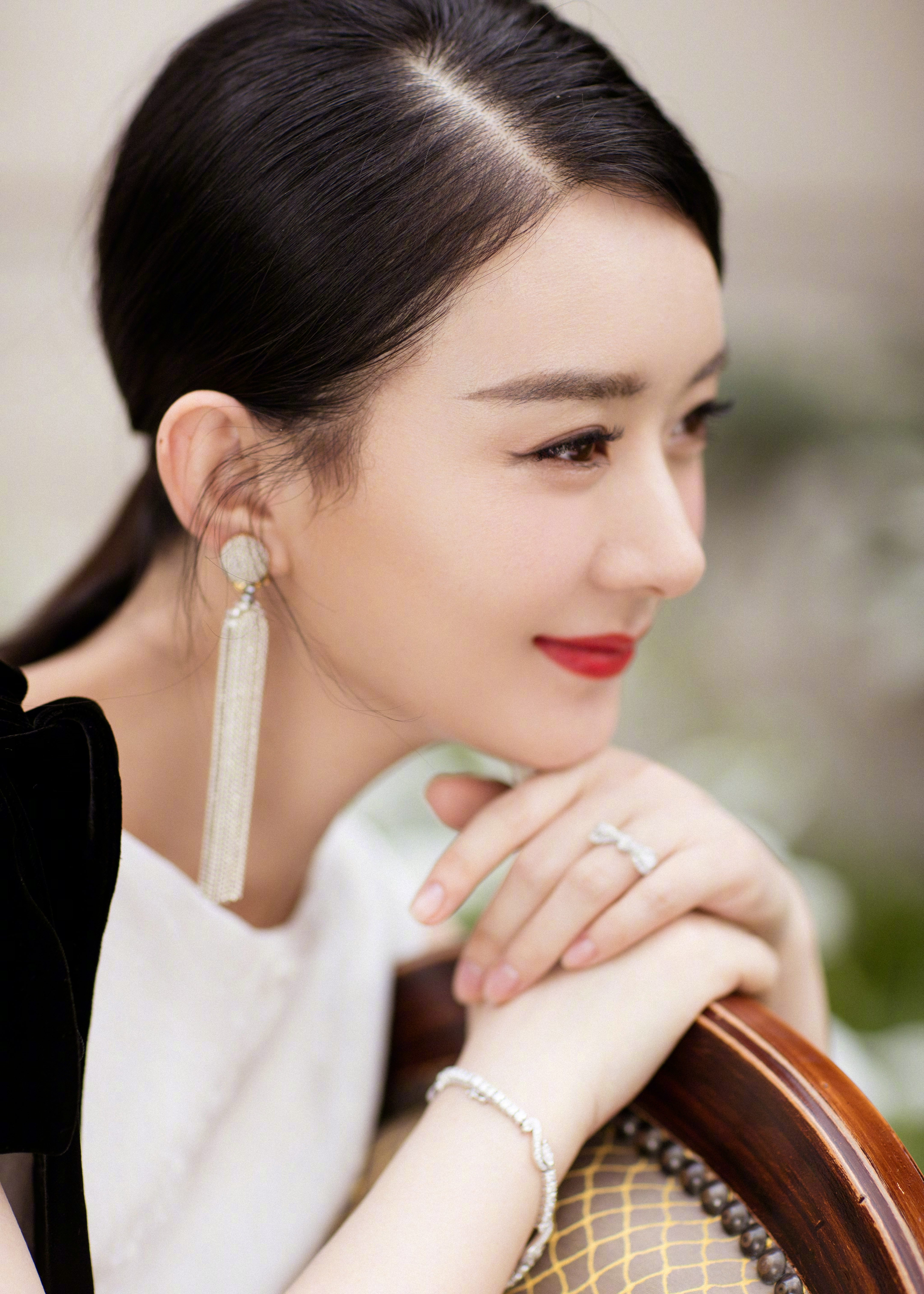 怎么看自己适合化浓妆还是淡妆,判断淡颜还是浓颜照片