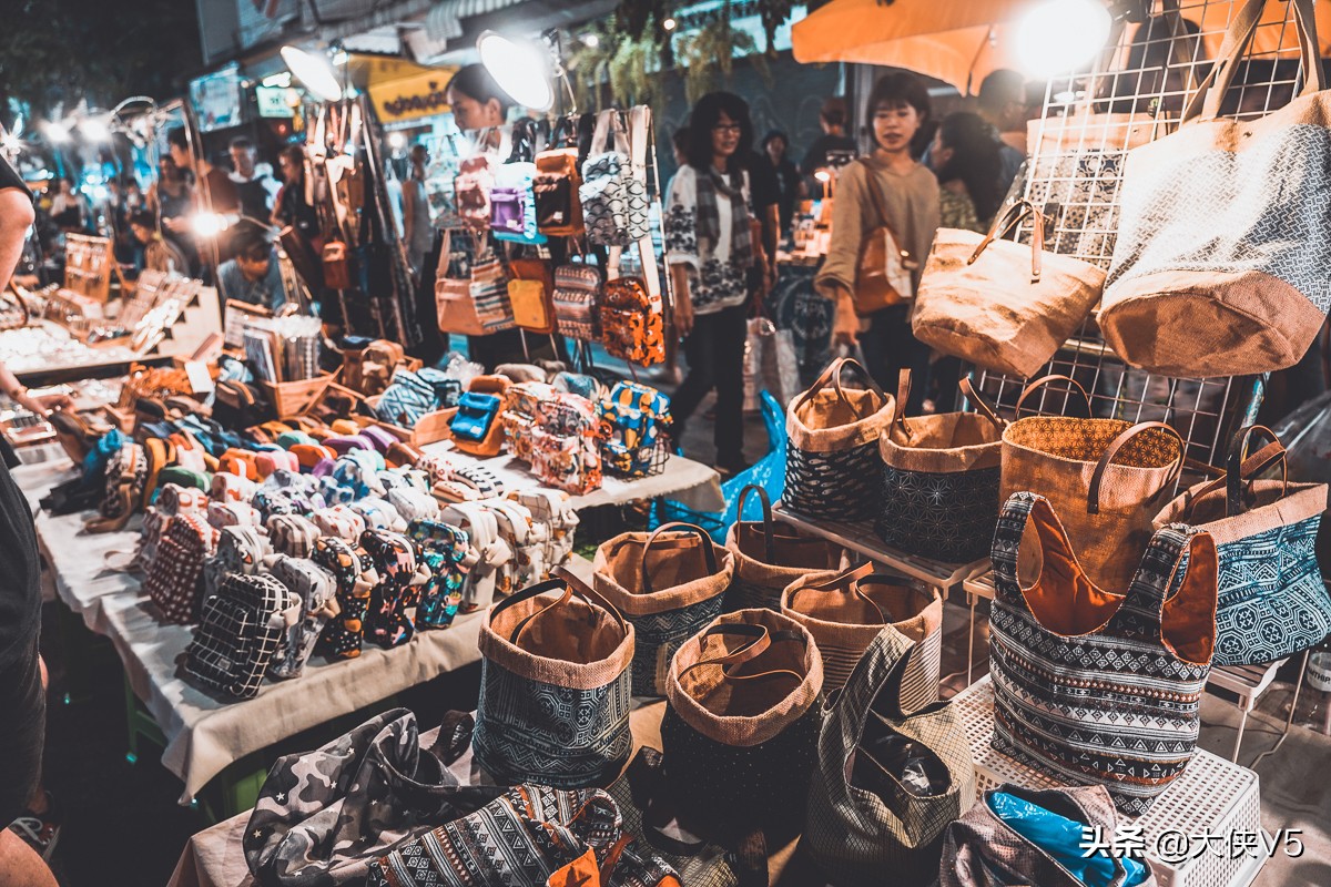 清迈周日夜市必买清单,清迈小商品批发市场