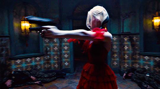 小丑女的演员罗比,小丑女罗比