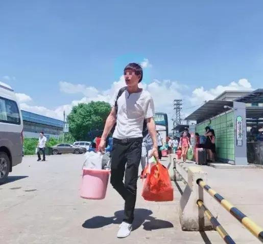 iphone工厂组装流程,iphone组装工厂流水线