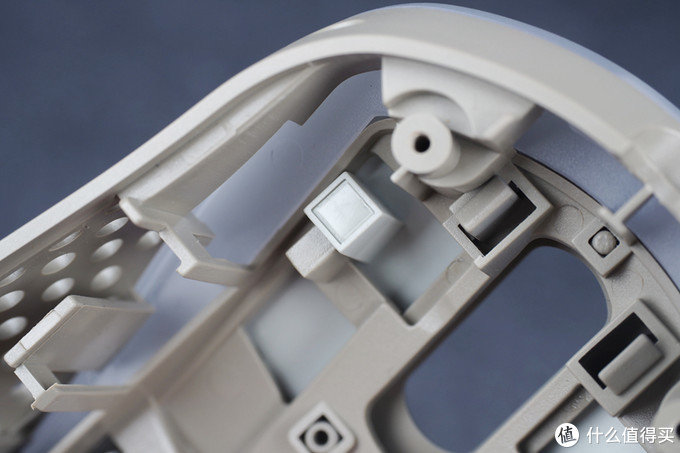 xtrfym4和xtrfym42区别,xtrfym4鼠标适合多大的手