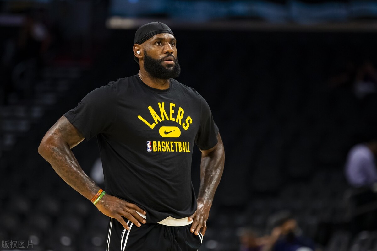 詹姆斯吸金,勒布朗詹姆斯收入体坛第一人