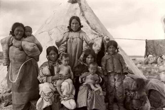 爱斯基摩人是一夫一妻制吗,爱斯基摩人的原始生活方式