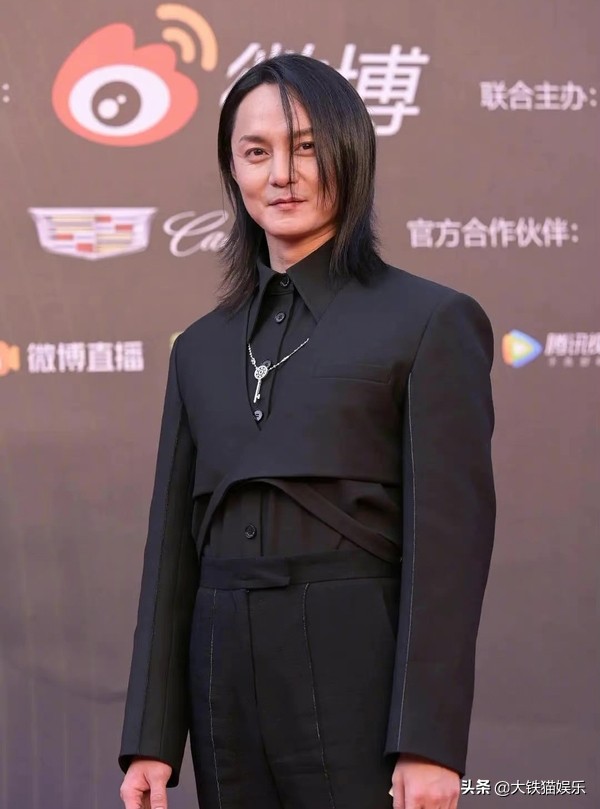 四位显老的男星各有各的心酸,4位靠实力孤独终老的男星