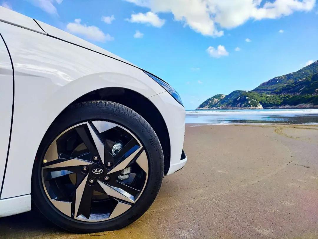 伊兰特第七代好还是索纳塔好,现代索纳塔十和伊兰特第七代对比