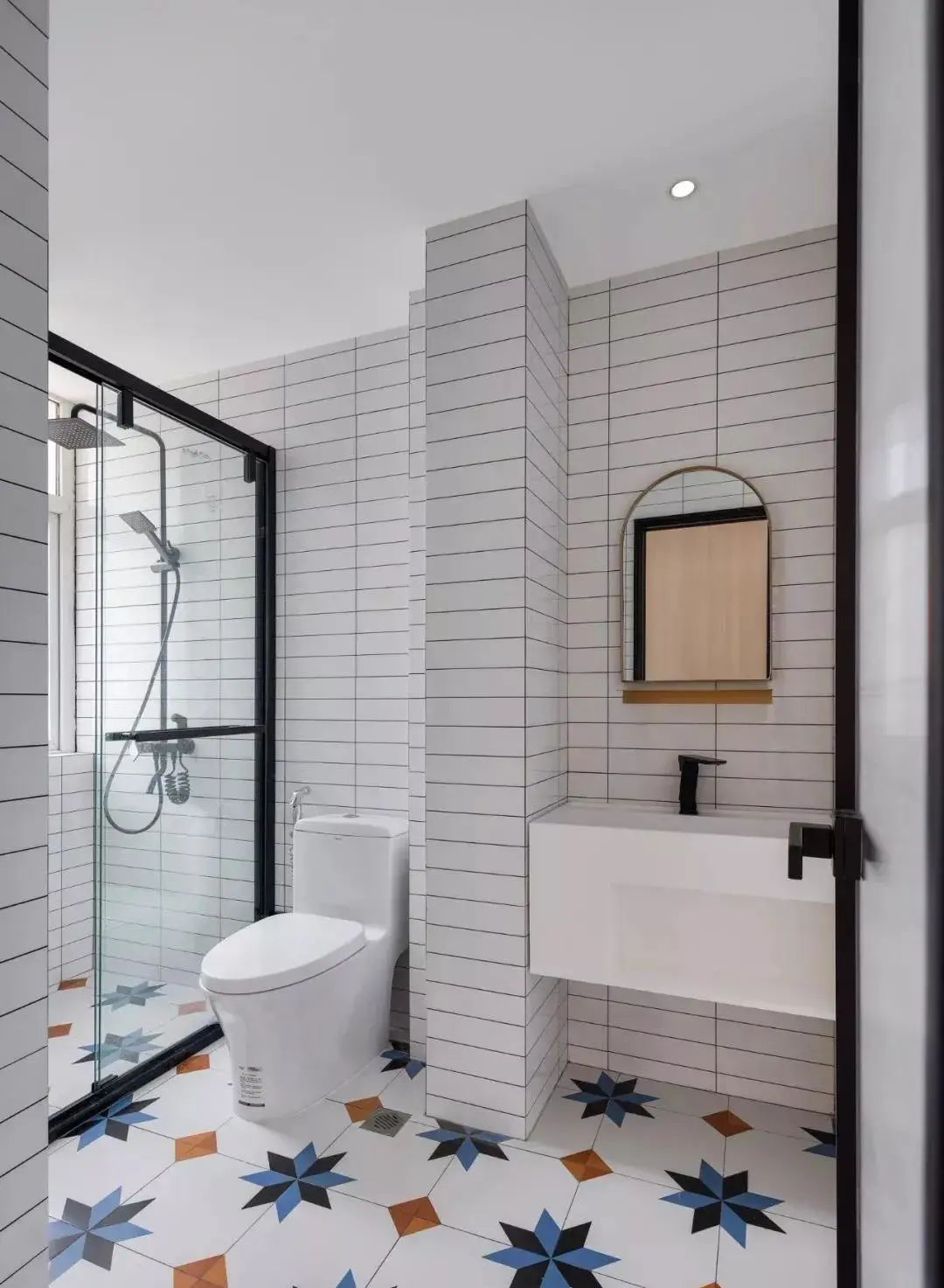 主卧卫生间怎么设计没有异味,主卧太小怎么保留卫生间和衣柜