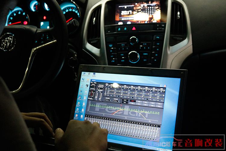 福州别克全新英朗音响改装方案,别克英朗改装1000块钱音响