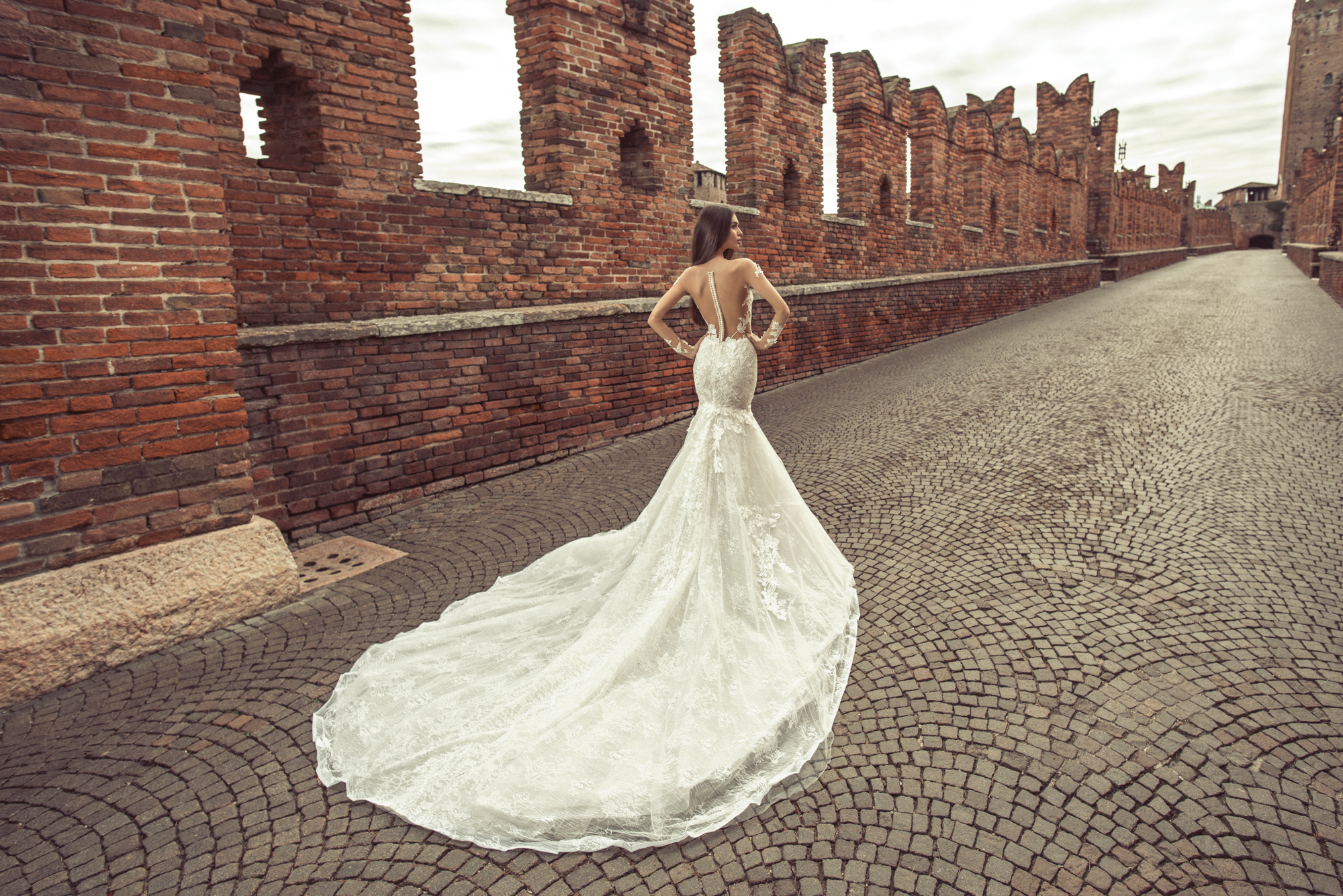 juliakontogruni高定款,juliakontogruni是什么品牌