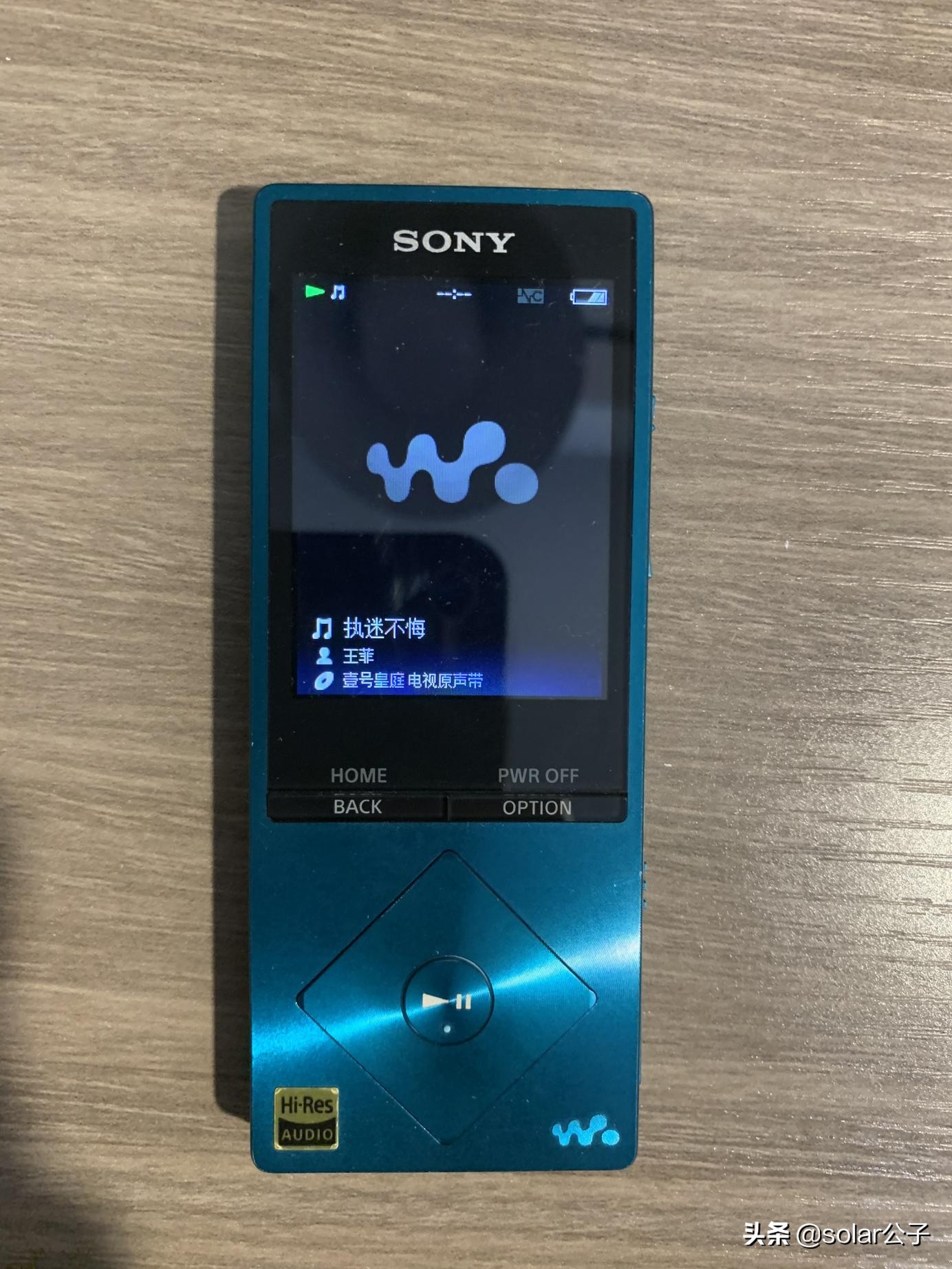 常年出差的人箱子里都有什么——90后大叔“翻箱”