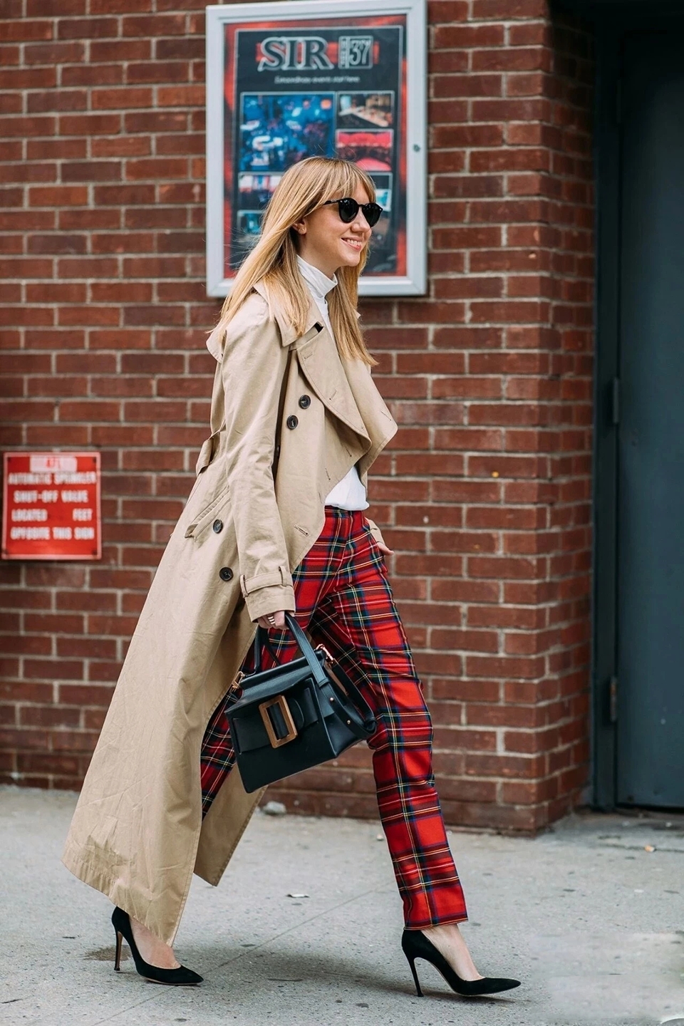 显瘦遮肉裤型宽松百搭休闲萝卜裤,今年最火的萝卜裤显瘦