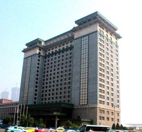 天津夜生活玩什么好,天津酒吧夜生活实拍