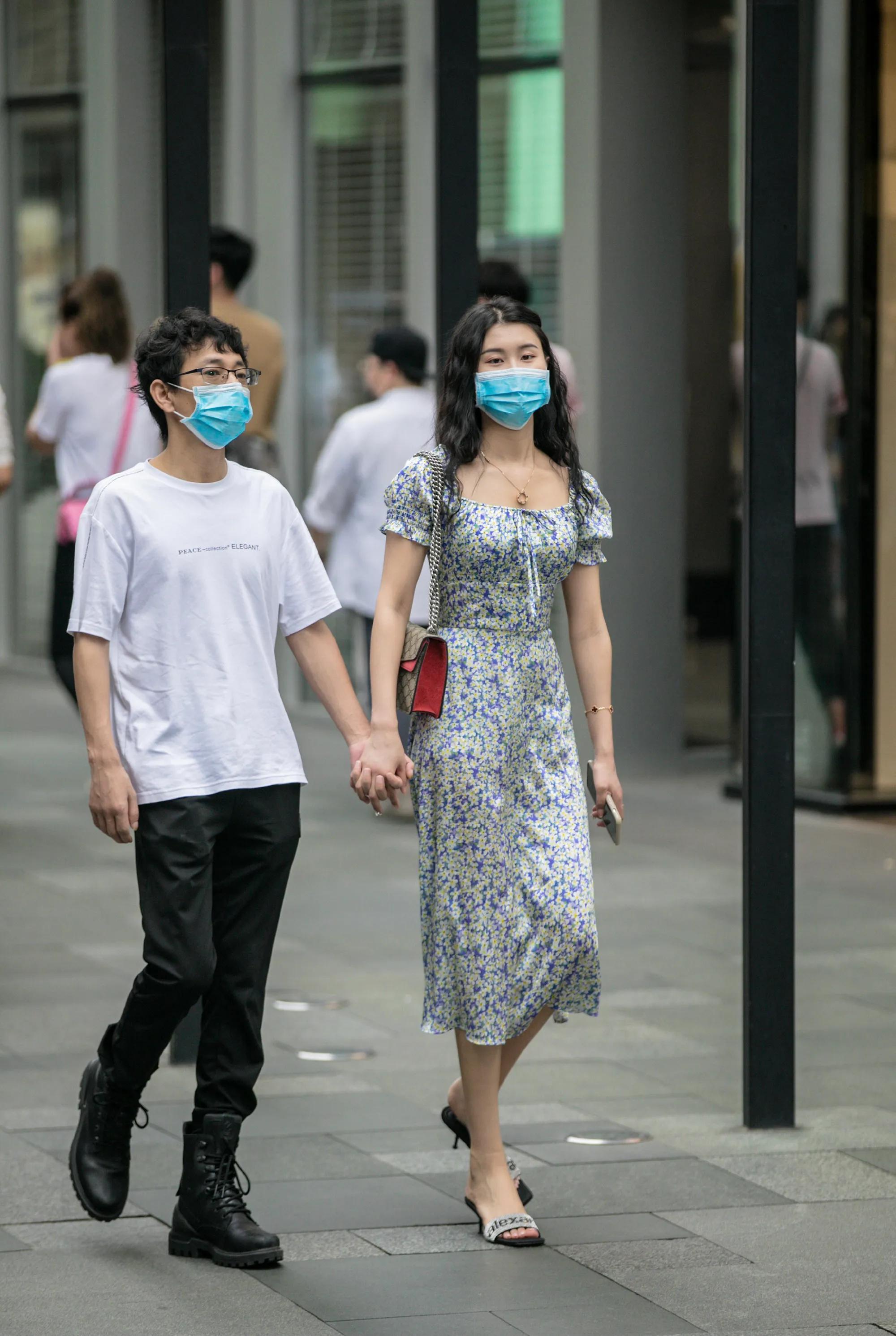 街拍背什么包最好看,街拍路人都背什么包