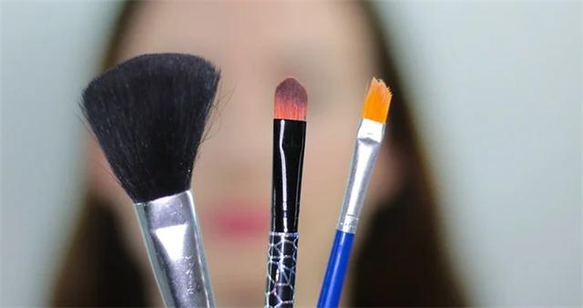 如何让自己的鼻子变得更好看,单眼皮鹅蛋脸鼻子小巧