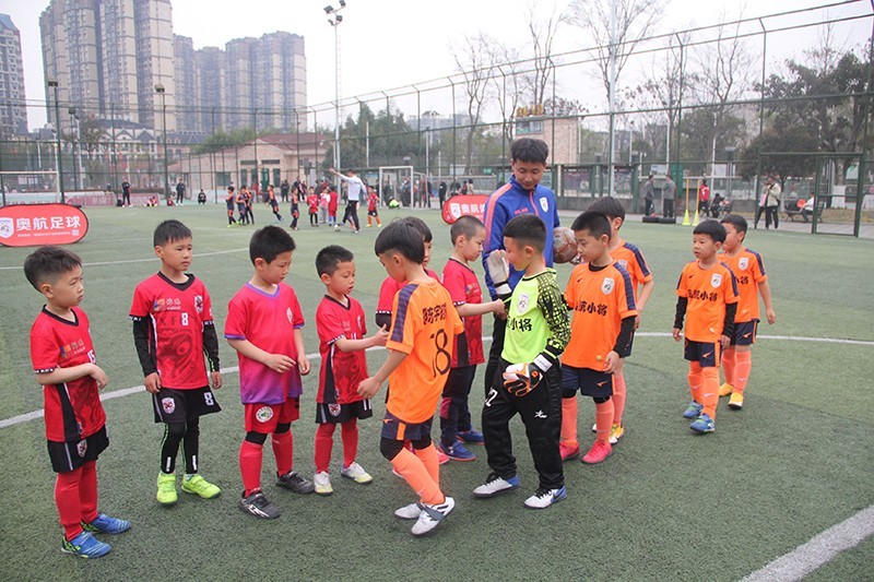 第五届中国城市少儿足球联赛开赛,足球从娃娃抓起