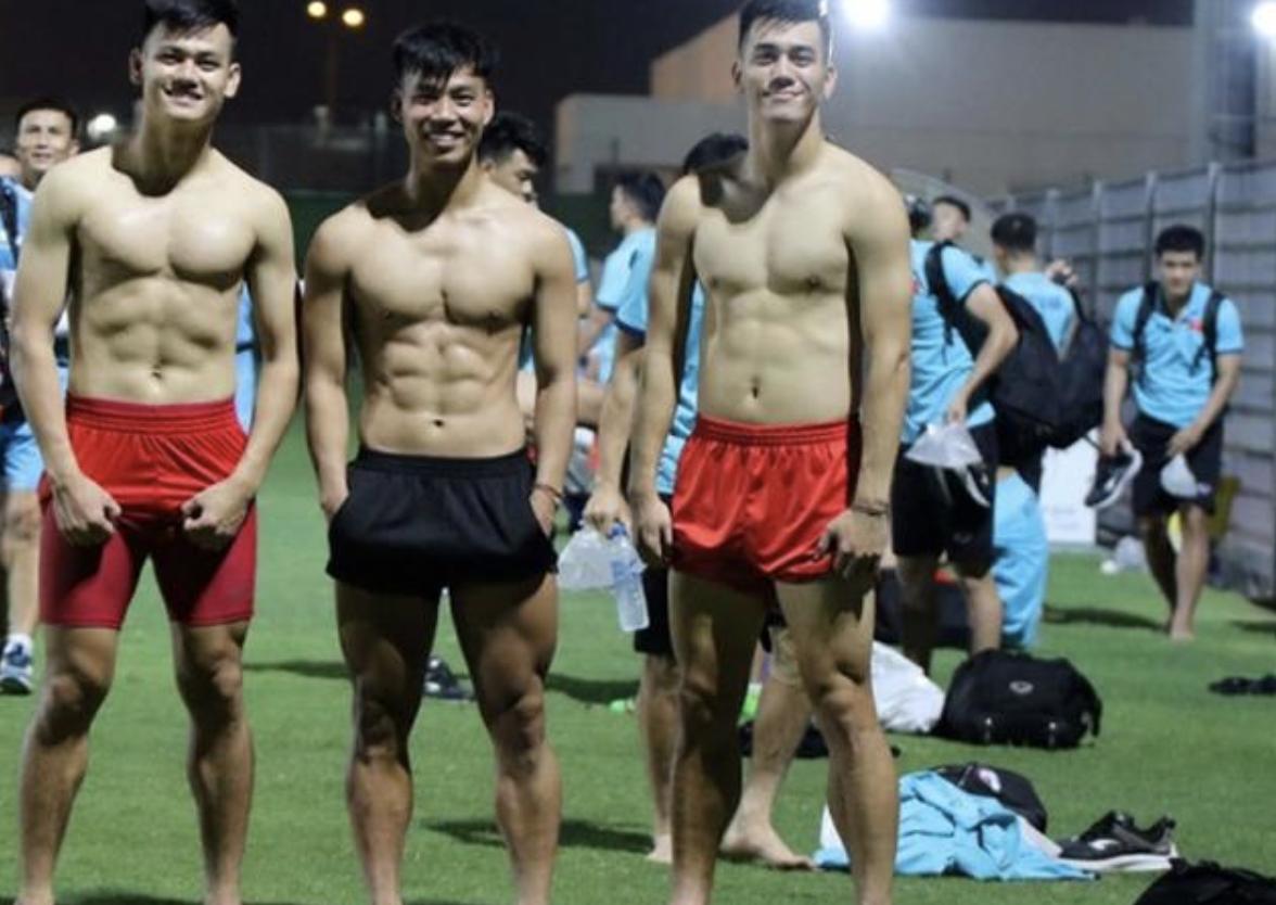 国足对越南现场直播,12强赛国足将战越南的最后一球