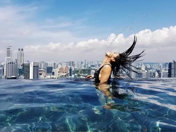 出国之后整个人都变了,出国的生活真的无忧无虑吗