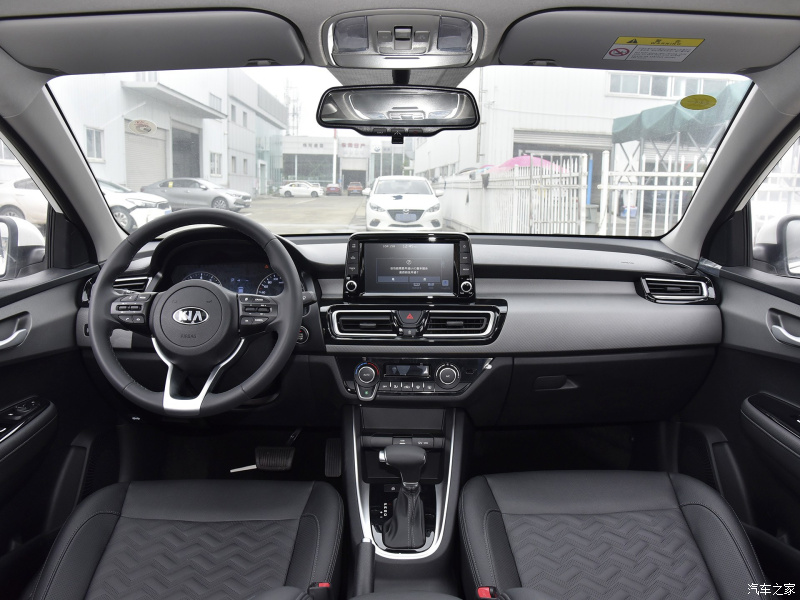 悦动11款和10款区别图片,悦动福瑞迪选哪个