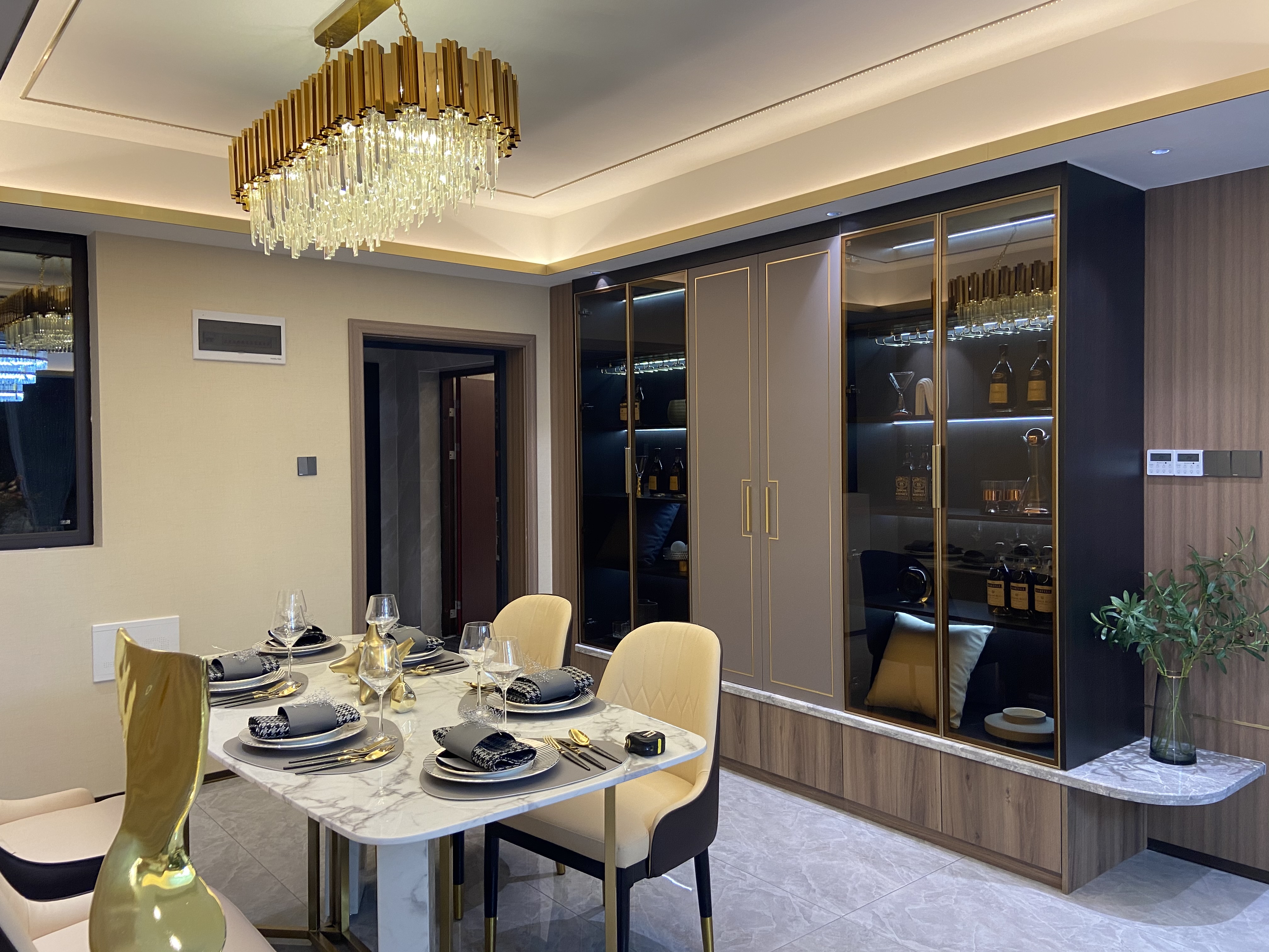 高端大气的房屋装修,低调奢华的装修房