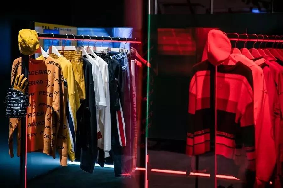 从7个人小作坊起家,太平鸟制衣厂活动