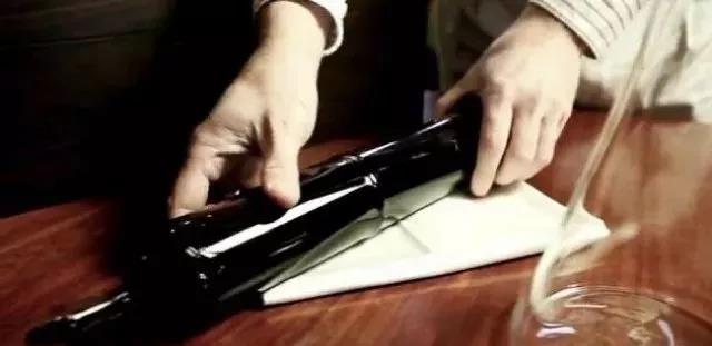 世界最贵红酒品牌价格,世界最贵的红酒是什么酒