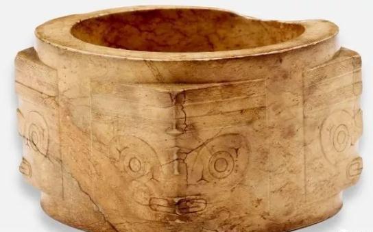 在纽约贩卖良渚古玉的中国商人：卢芹斋、姚叔来、李文卿及游筱溪