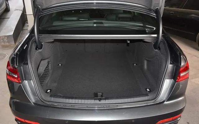 五系a6和e级哪个值得入手,5系e级a6l均顶配