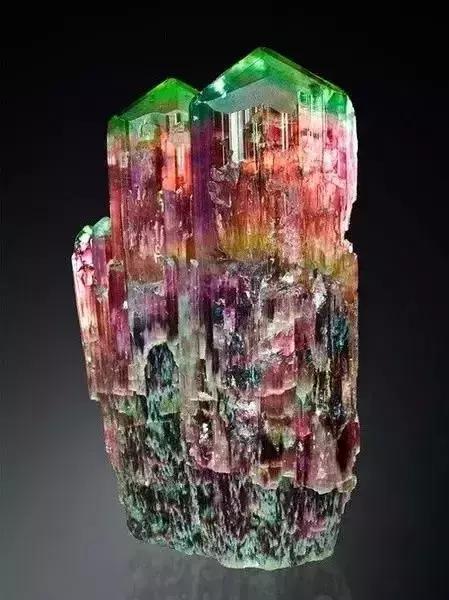 世界上令自己眸生情,见到后再也不爱别人的51个丽人