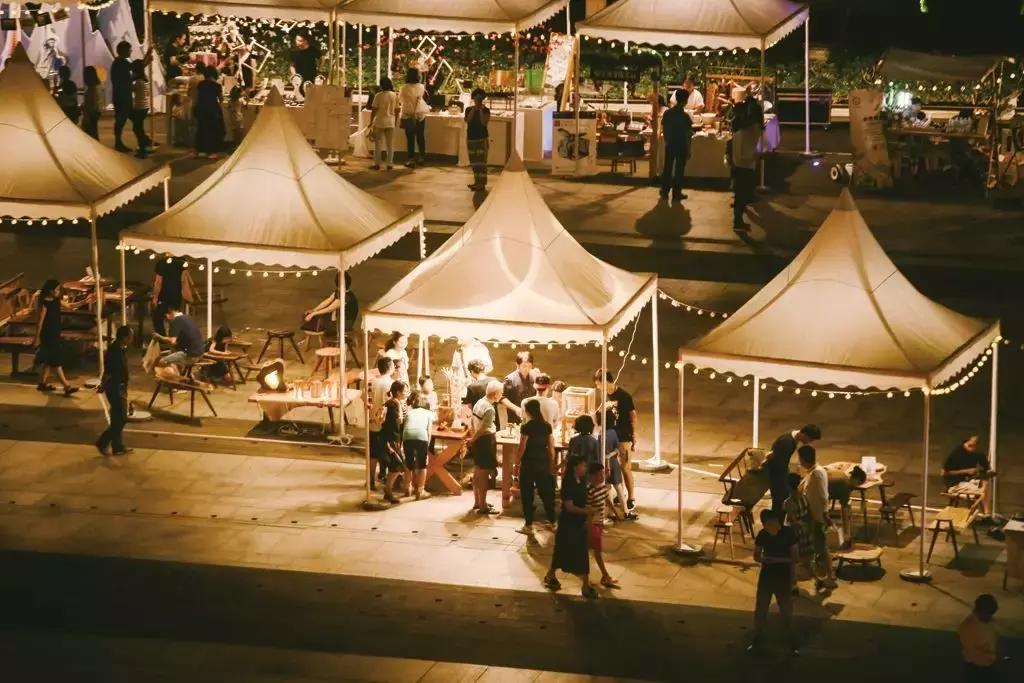 逮到了！成都爱晒太阳打堆堆的人都在这个集市