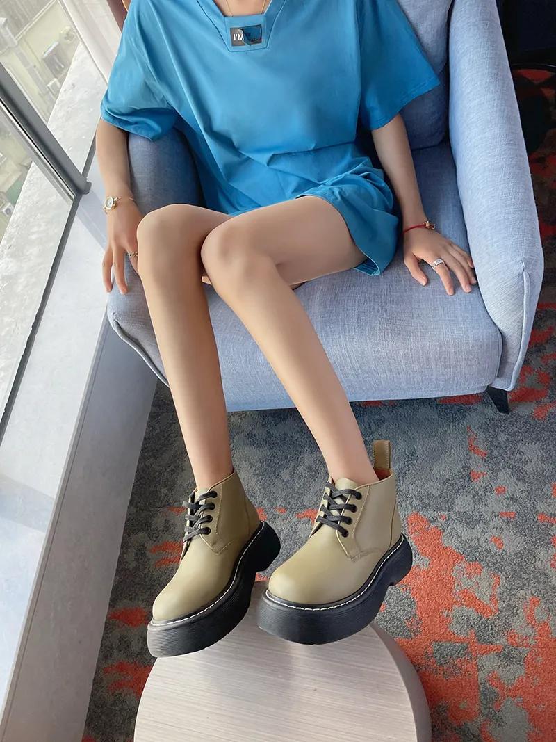 简约时髦短靴,不止是一双鞋子