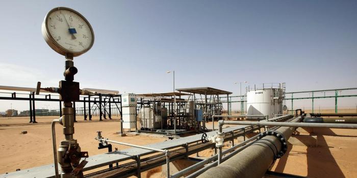 黄金原油暴涨有什么影响,黄金原油暴涨的背后