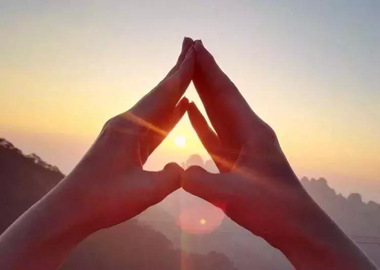 做人有时候真的得自私一点,做人要学会宽恕自己和别人