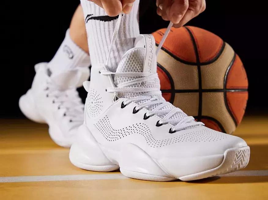 开春最近比较火的鞋,开春最值得买的鞋子