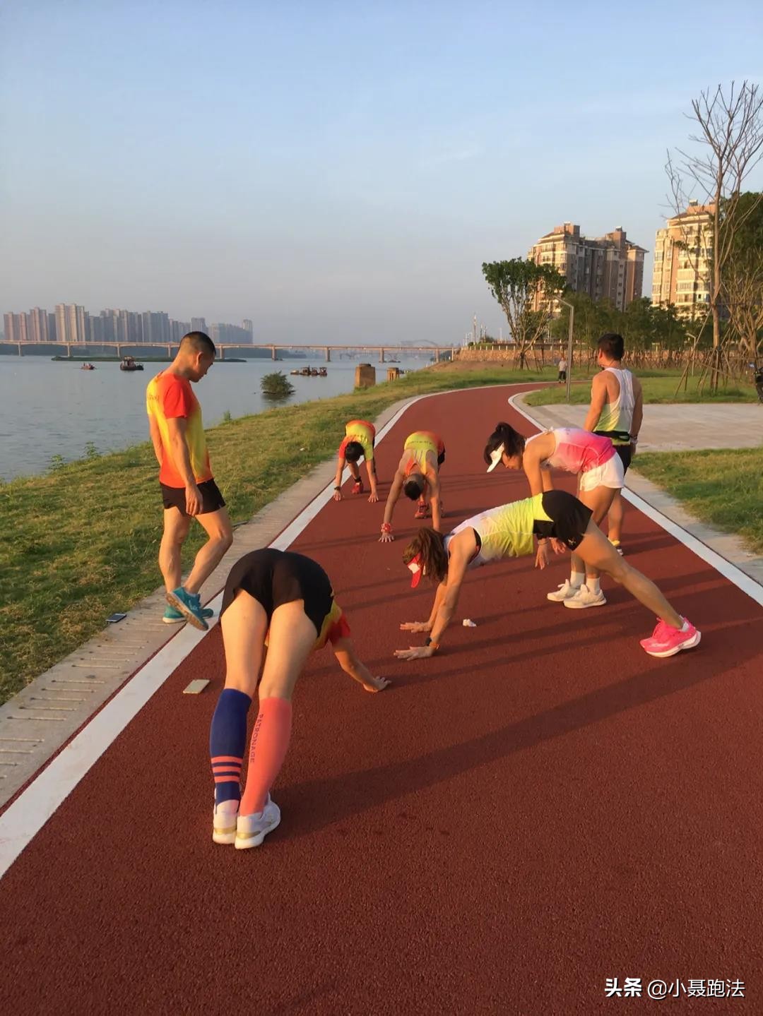 小聂跑法锻炼下肢力量,小聂跑步训练方法