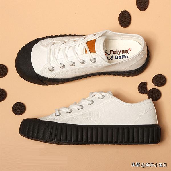 2019春季最流行小白帆布鞋 (适合女学生党穿的平价高帮帆布鞋)