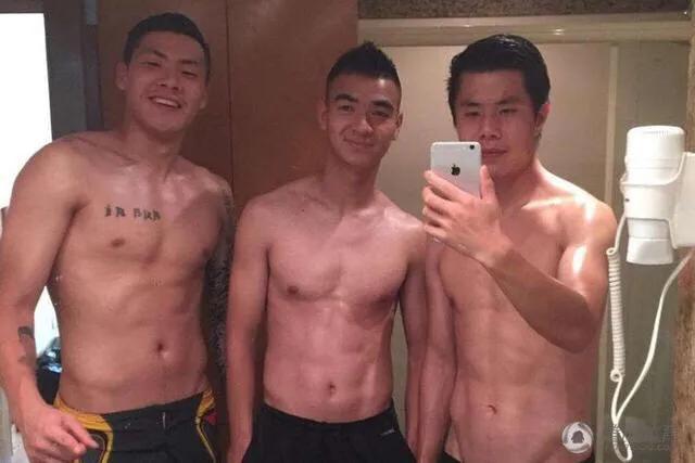 国足身材对比越南,国足身材好不好