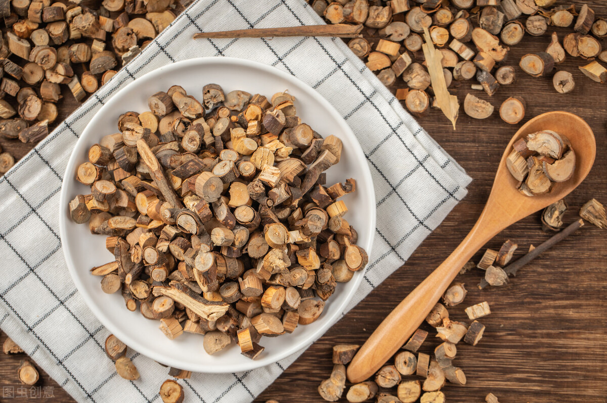 为什么*体下**阴部总是出汗，潮湿？男人阴虚湿热怎么办？