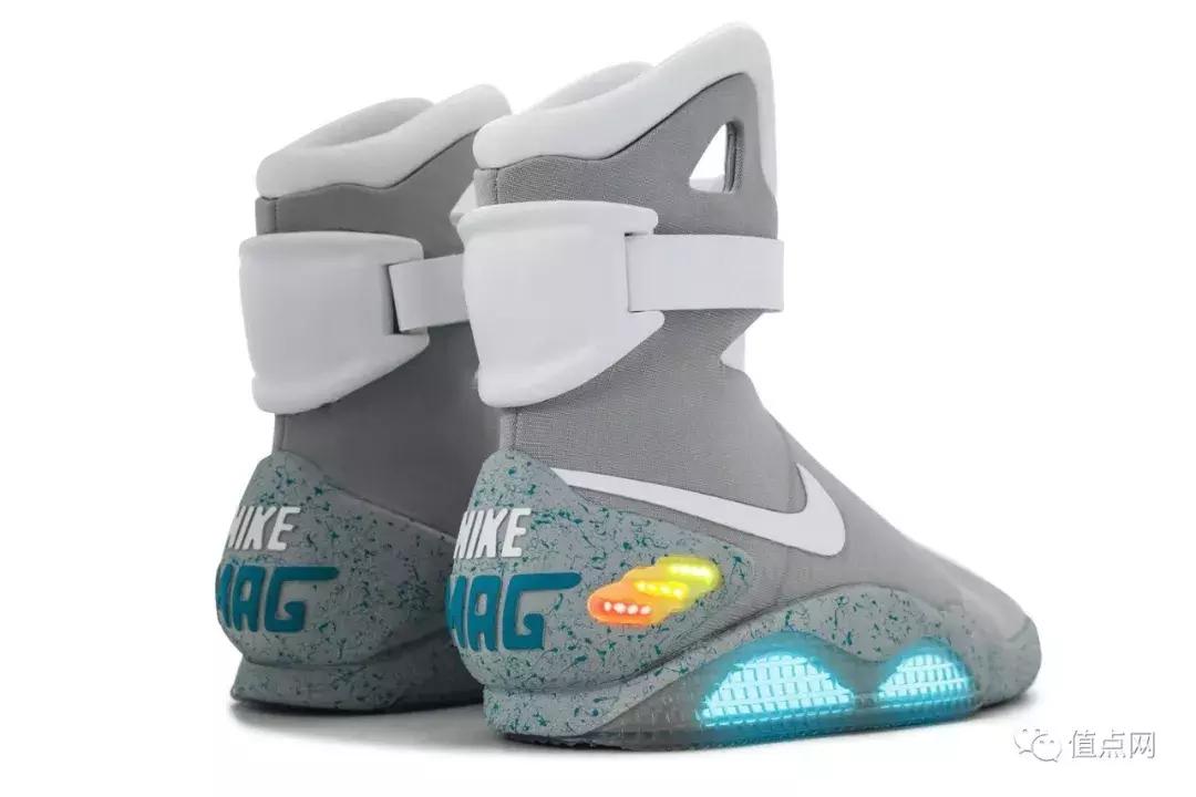 苏富比拍卖联名鞋 (苏富比拍卖鞋)