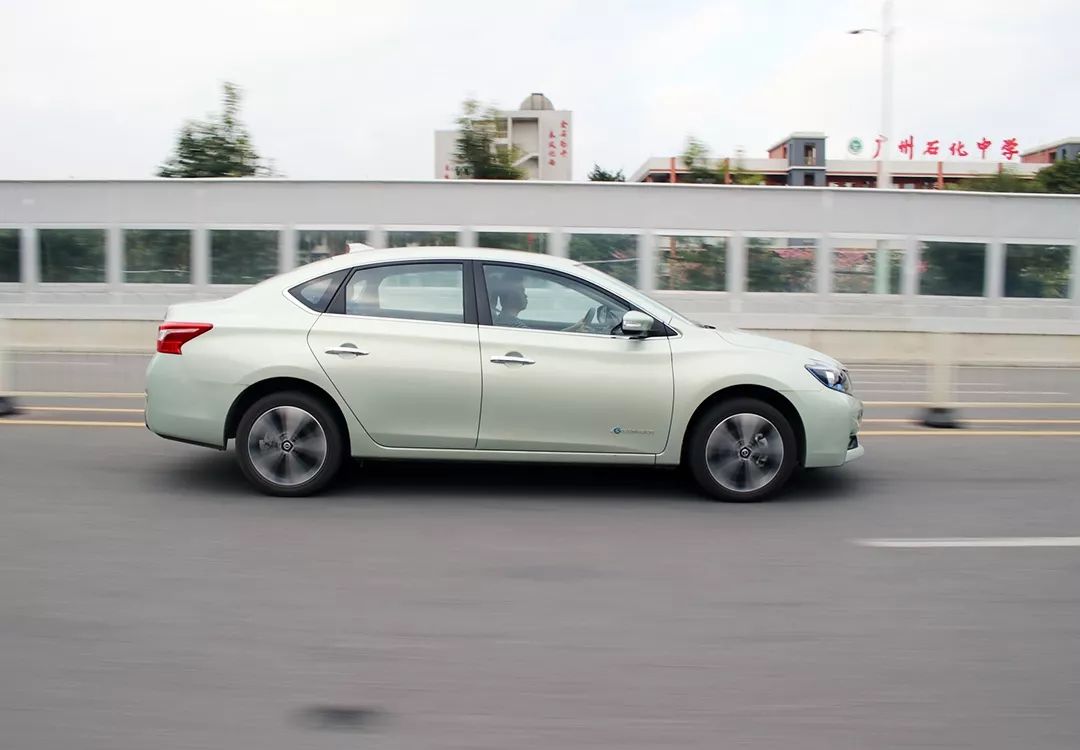 日产轩逸纯电测评,轩逸e-power续航1700公里