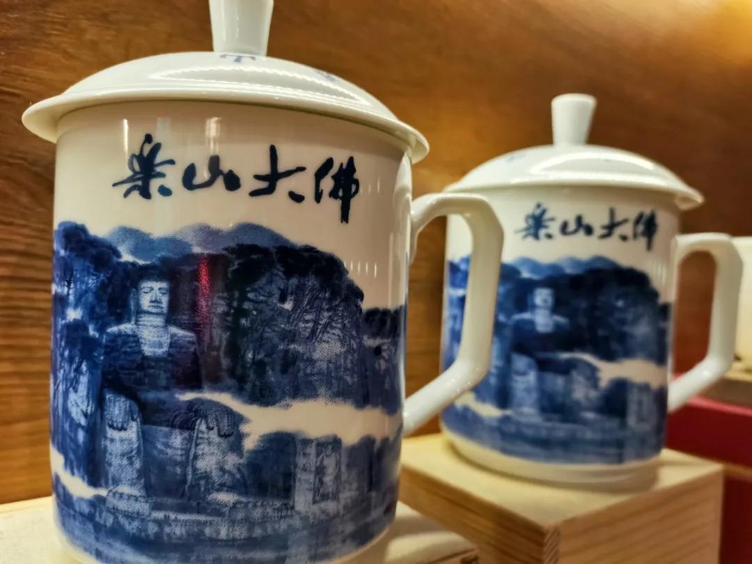 大佛印象新品发布会 (毕业旅行乐山大佛)